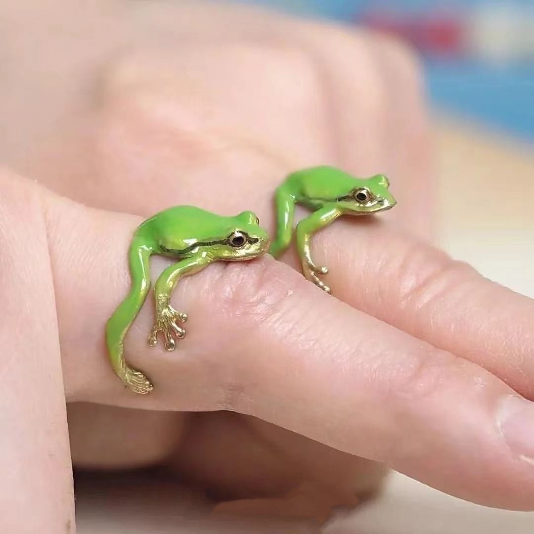 Tree Frog Ring Secondary image